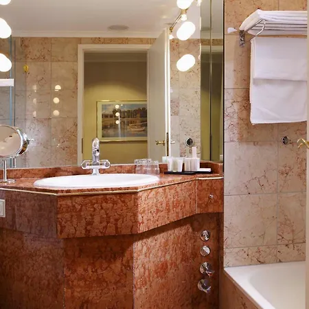 Kurpark-hotel 4*